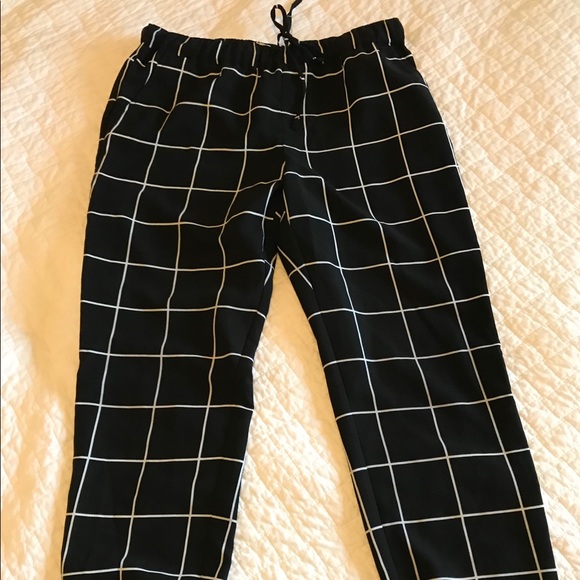 Merona Pants - Merona Cropped jogger style trouser